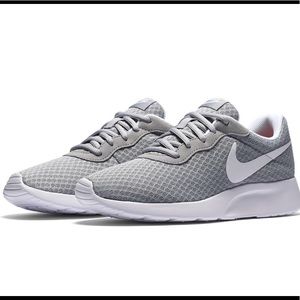 Nike Women's Tanjun Shoes